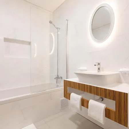Lejlighed Correeira Luxury Residence T2 E - Albufeira, Pools, Wifi, Bbq, Beach Albufeira