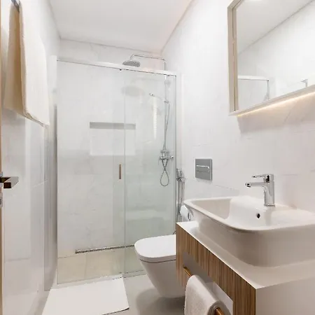 Correeira Luxury Residence T2 E - Albufeira, Pools, Wifi, Bbq, Beach *