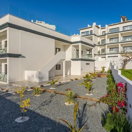 Apartment Correeira Luxury Residence T2 E - Albufeira, Pools, Wifi, Bbq, Beach *