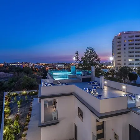 Correeira Luxury Residence T2 E - Albufeira, Pools, Wifi, Bbq, Beach * Albufeira